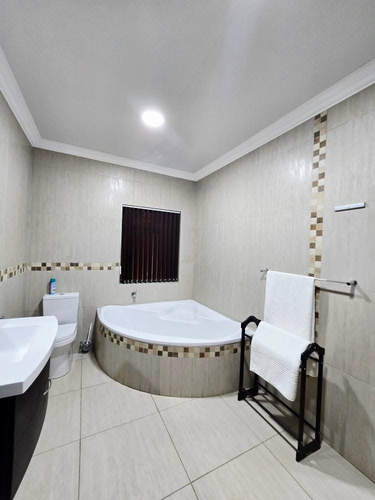 5 Bedroom Property for Sale in Irene Park North West